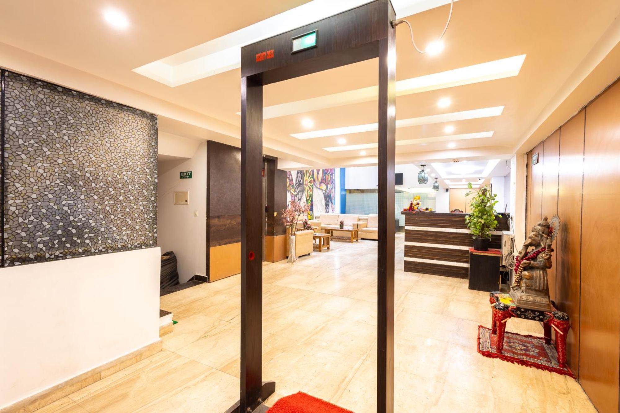 Hotel The Gold Inn - Karol Bagh Delhi Экстерьер фото