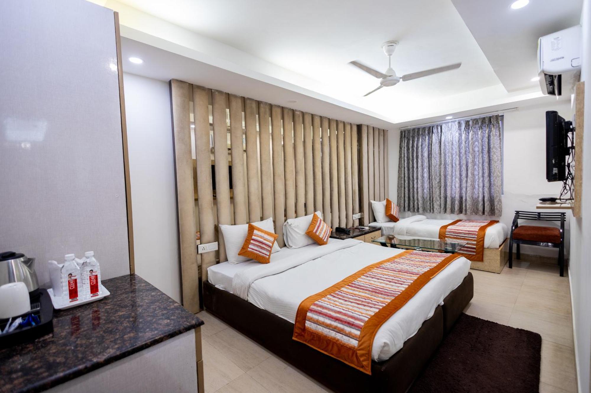 Hotel The Gold Inn - Karol Bagh Delhi Экстерьер фото